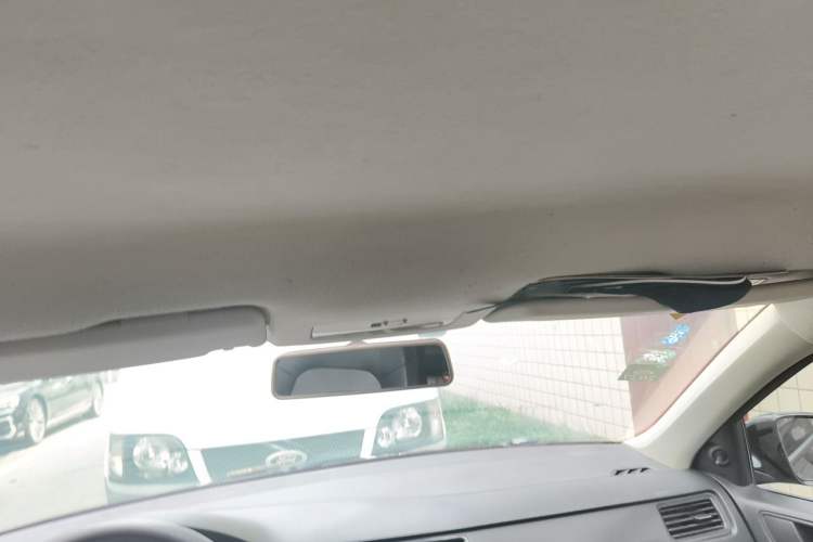 Used Volkswagen Santana 2015 1.6L Manual Fashion Edition Headliner
