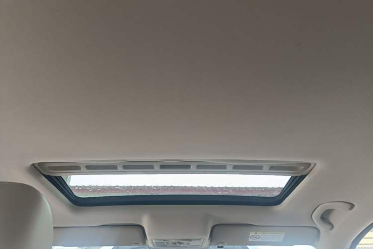 Used Volkswagen Santana 2015 1.6L Automatic Comfort Edition Headliner
