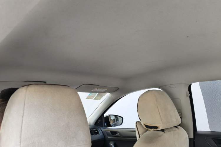 Used Volkswagen Santana 2015 1.6L Manual Fashion Edition Headliner