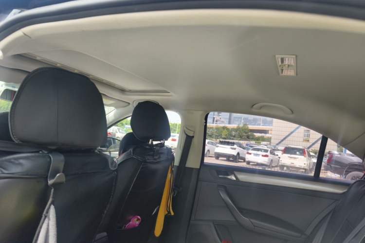 Used Volkswagen Santana 2015 1.6L Manual Comfort Edition Headliner