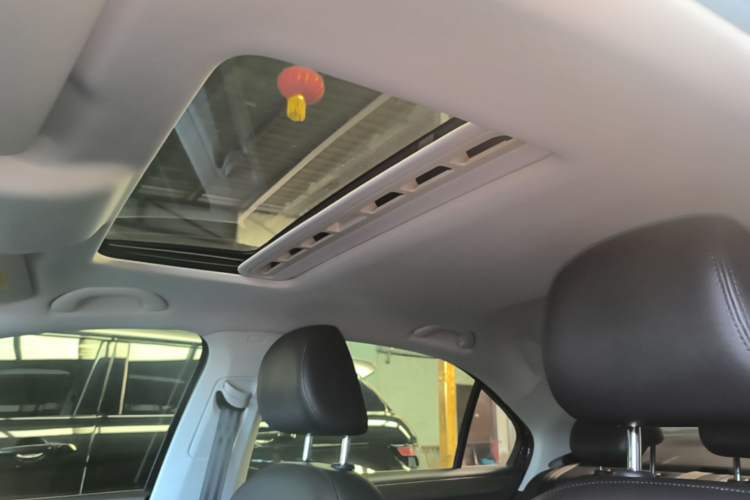 Used Volkswagen Santana 2015 1.6L Automatic Comfort Edition Headliner