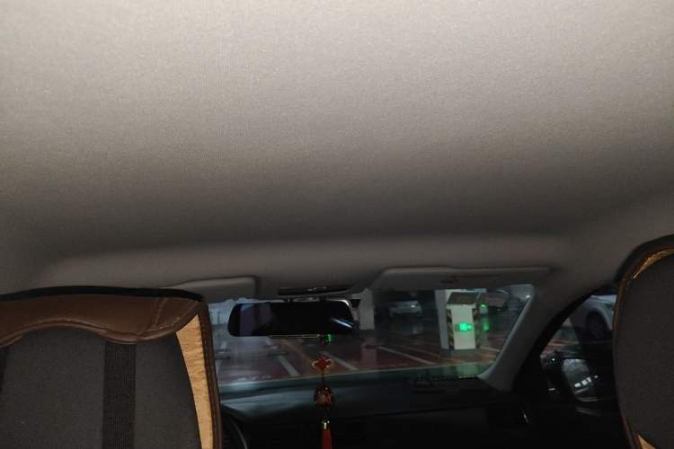 Used Volkswagen Santana 2015 1.6L Automatic Fashion Edition Headliner