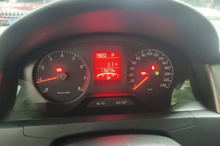 Used Volkswagen Santana 2015 1.6L Automatic Comfort Edition Instrument Cluster