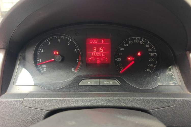 Used Volkswagen Santana 2015 1.6L Automatic Comfort Edition Instrument Cluster