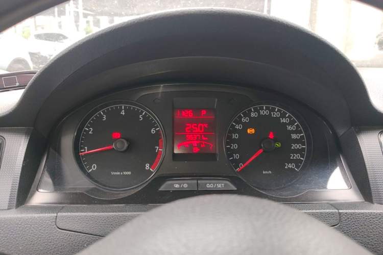 Used Volkswagen Santana 2015 1.6L Automatic Fashion Edition Instrument Cluster