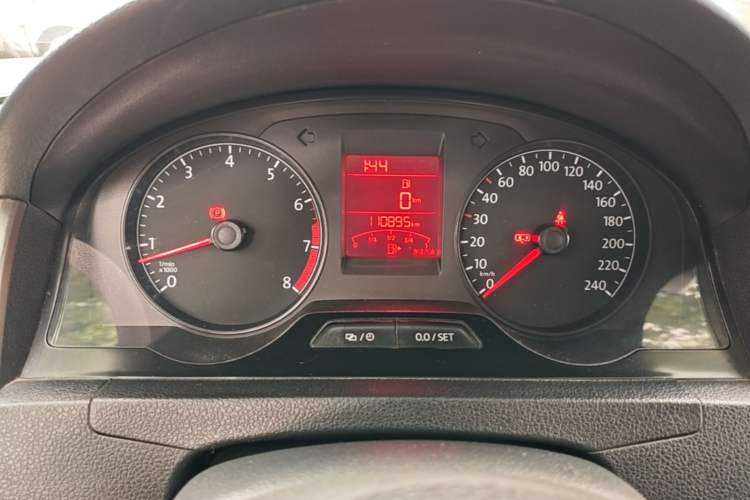 Used Volkswagen Santana 2015 1.6L Manual Comfort Edition Instrument Cluster