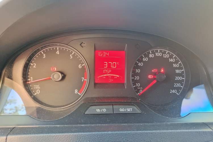 Used Volkswagen Santana 2015 1.6L Manual Fashion Edition Instrument Cluster