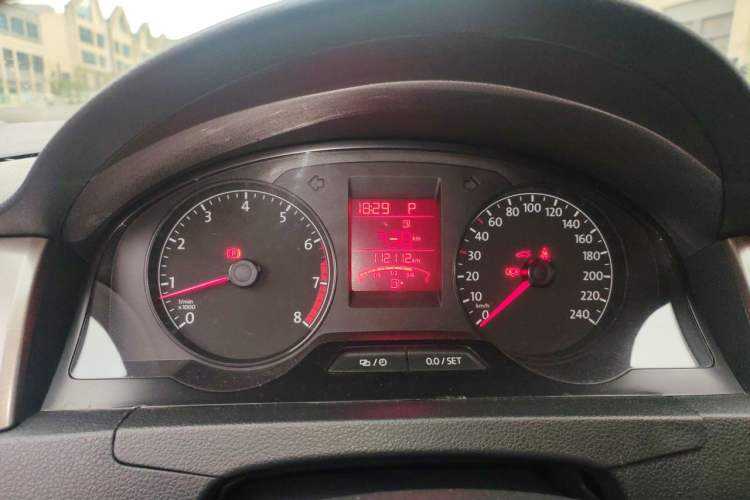 Used Volkswagen Santana 2015 1.6L Automatic Comfort Edition Instrument Cluster