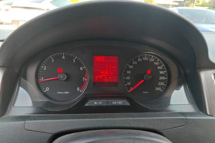 Used Volkswagen Santana 2015 1.6L Manual Comfort Edition Instrument Cluster