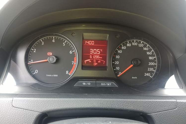 Used Volkswagen Santana 2015 1.6L Manual Fashion Edition Instrument Cluster