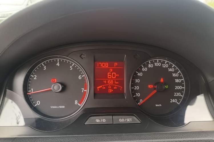 Used Volkswagen Santana 2015 1.6L Automatic Comfort Edition Instrument Cluster