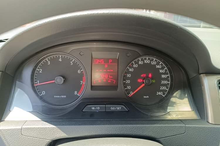 Used Volkswagen Santana 2015 1.6L Automatic Comfort Edition Instrument Cluster