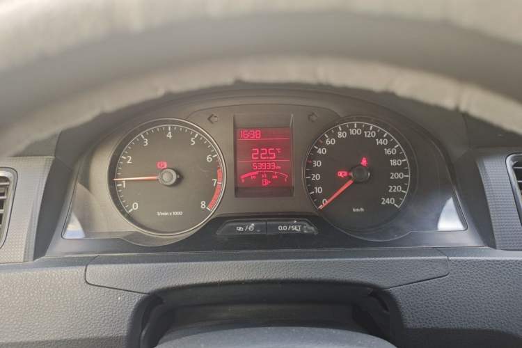 Used Volkswagen Santana 2015 1.6L Manual Fashion Edition Instrument Cluster