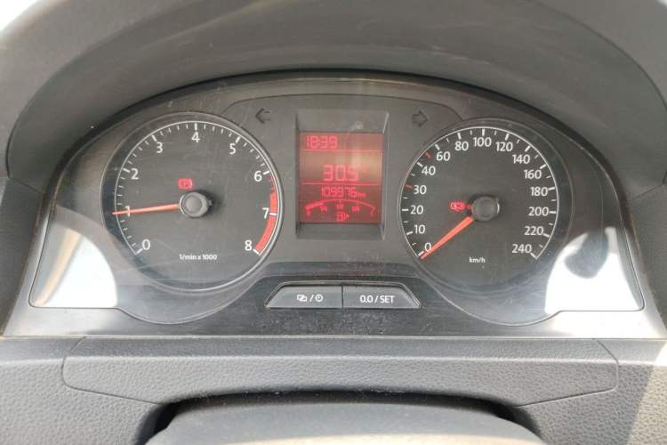 Used Volkswagen Santana 2015 1.6L Manual Fashion Edition Instrument Cluster