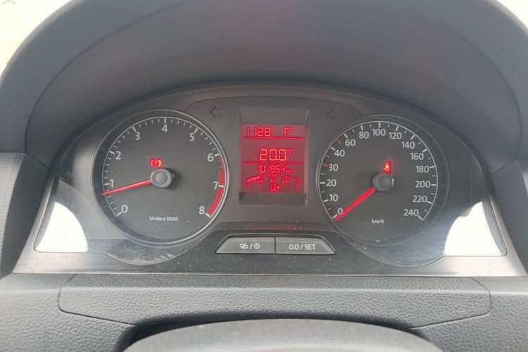 Used Volkswagen Santana 2015 1.6L Automatic Fashion Edition Instrument Cluster