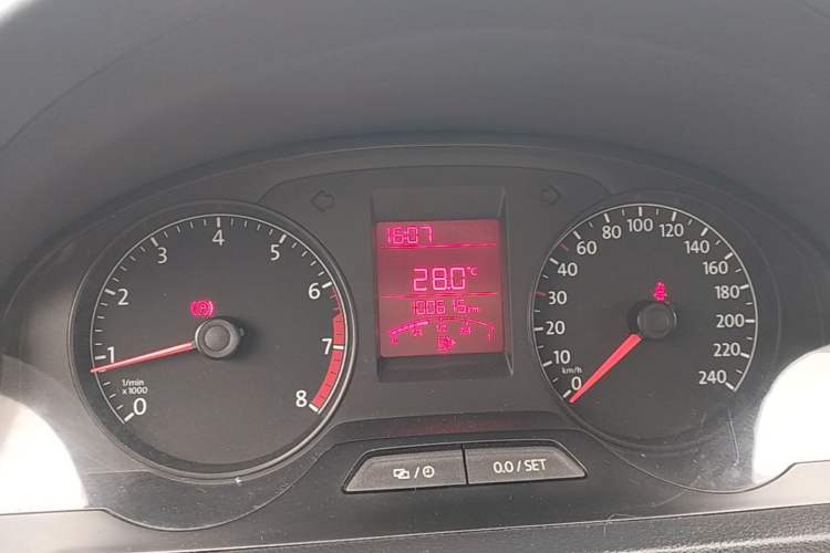 Used Volkswagen Santana 2015 1.6L Manual Comfort Edition Instrument Cluster