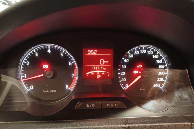 Used Volkswagen Santana 2015 1.6L Manual Fashion Edition Instrument Cluster