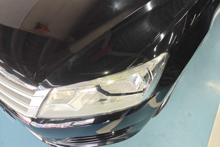 Used Volkswagen Santana 2015 1.6L Automatic Fashion Edition Left Front Headlight