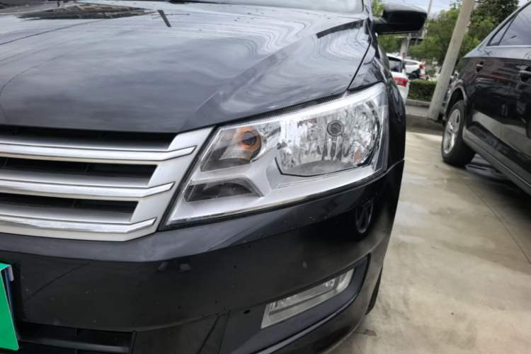 Used Volkswagen Santana 2015 1.6L Automatic Comfort Edition Left Front Headlight