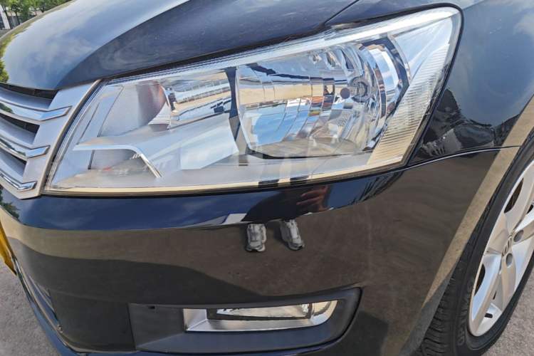 Used Volkswagen Santana 2015 1.6L Automatic Comfort Edition Left Front Headlight