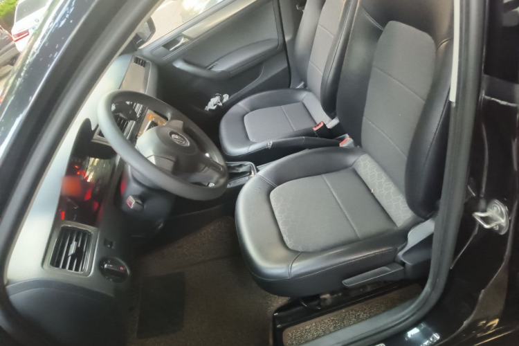 Used Volkswagen Santana 2015 1.6L Automatic Comfort Edition Left Front Seat