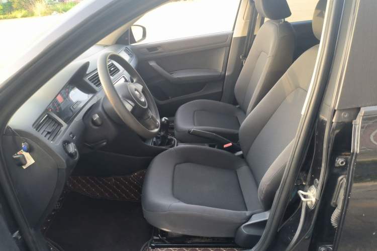 Used Volkswagen Santana 2015 1.4L Manual Fashion Edition Left Front Seat
