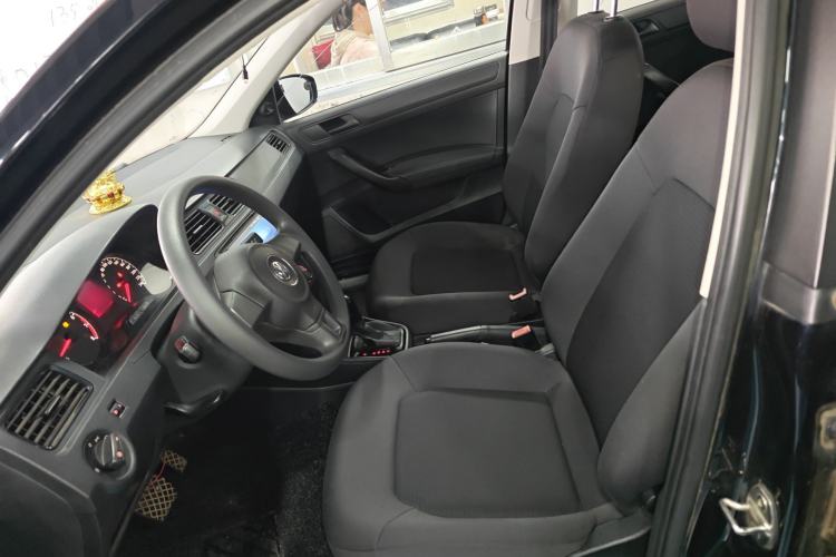 Used Volkswagen Santana 2015 1.6L Automatic Fashion Edition Left Front Seat