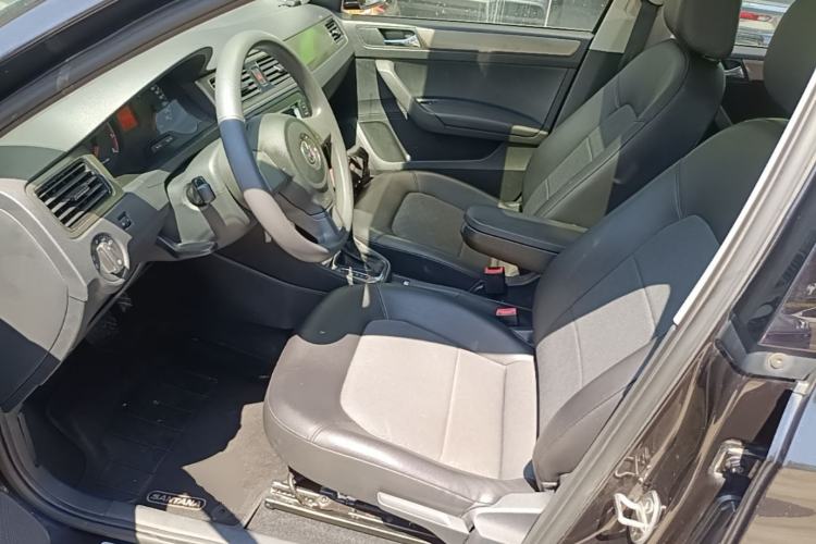 Used Volkswagen Santana 2015 1.6L Automatic Comfort Edition Left Front Seat