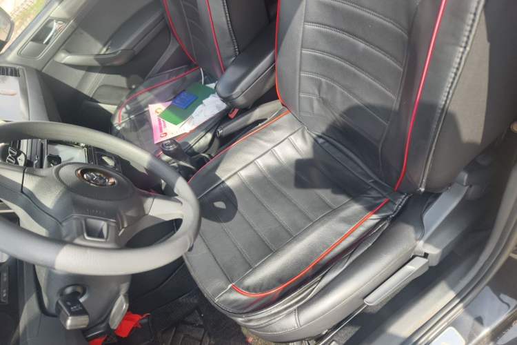 Used Volkswagen Santana 2015 1.6L Manual Comfort Edition Left Front Seat