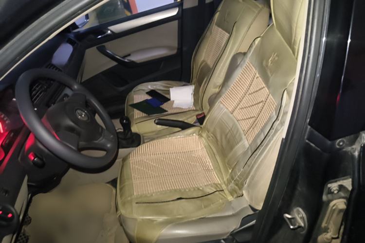 Used Volkswagen Santana 2015 1.6L Manual Comfort Edition Left Front Seat