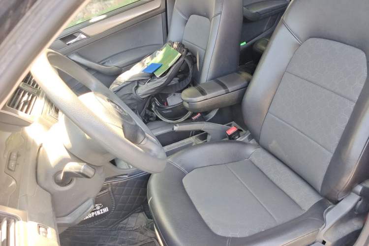 Used Volkswagen Santana 2015 1.6L Automatic Comfort Edition Left Front Seat