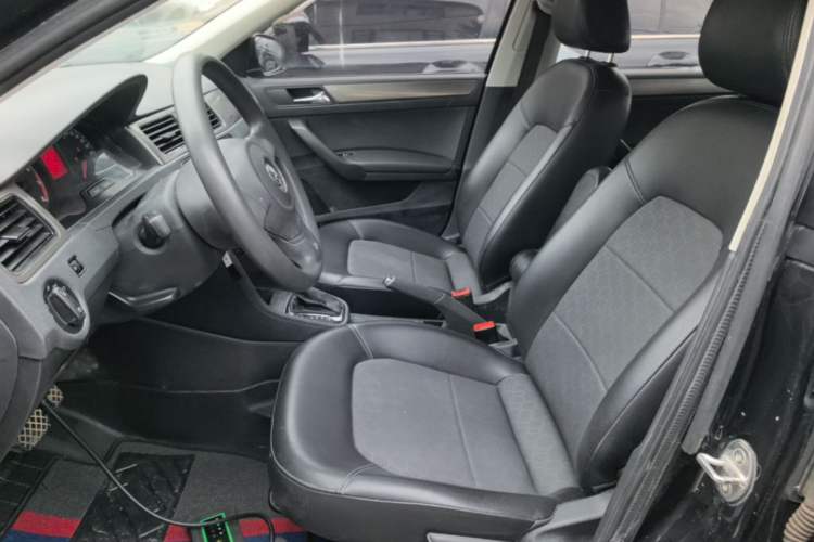 Used Volkswagen Santana 2015 1.6L Automatic Comfort Edition Left Front Seat