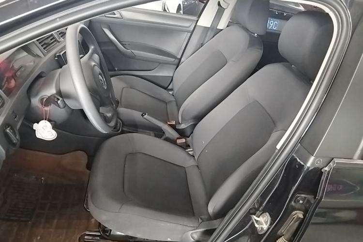 Used Volkswagen Santana 2015 1.4L Manual Fashion Edition Left Front Seat