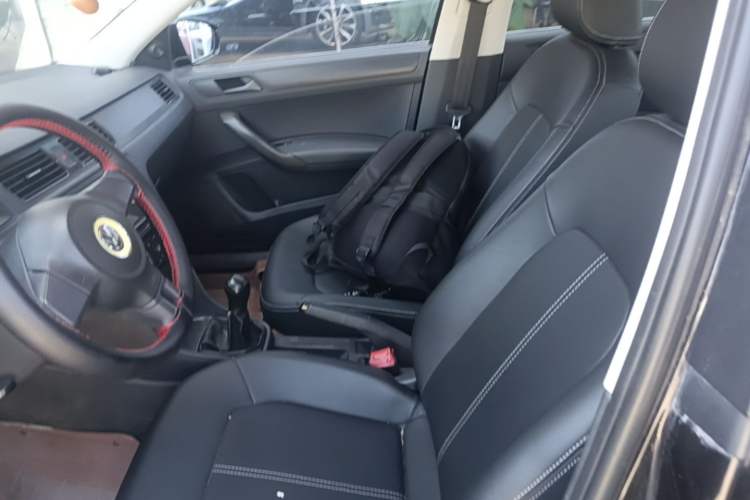 Used Volkswagen Santana 2015 1.6L Manual Fashion Edition Left Front Seat