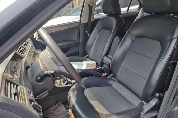 Used Volkswagen Santana 2015 1.4L Manual Comfort Edition Left Front Seat