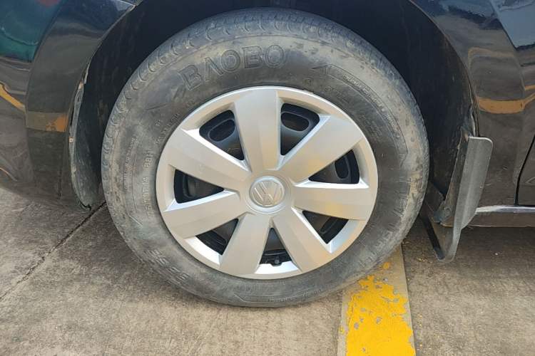 Used Volkswagen Santana 2015 1.6L Manual Fashion Edition Left Front Wheel Hub
