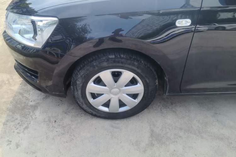Used Volkswagen Santana 2015 1.6L Manual Fashion Edition Left Front Wheel Hub