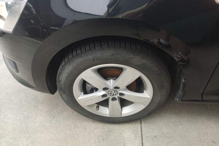 Used Volkswagen Santana 2015 1.6L Manual Comfort Edition Left Front Wheel Hub