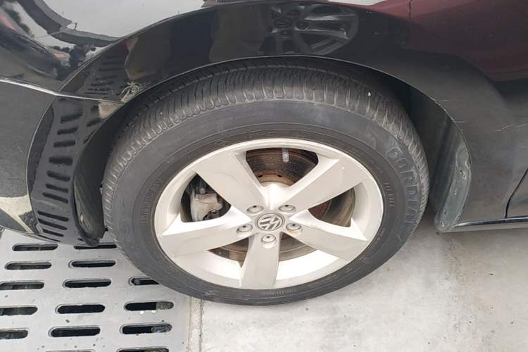 Used Volkswagen Santana 2015 1.6L Manual Comfort Edition Left Front Wheel Hub