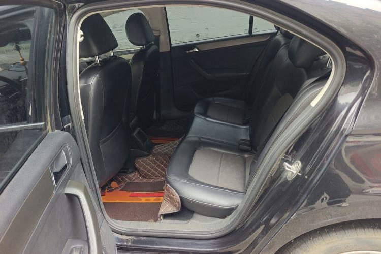 Used Volkswagen Santana 2015 1.6L Automatic Comfort Edition Left Rear Seat