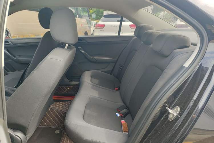 Used Volkswagen Santana 2015 1.6L Manual Fashion Edition Left Rear Seat