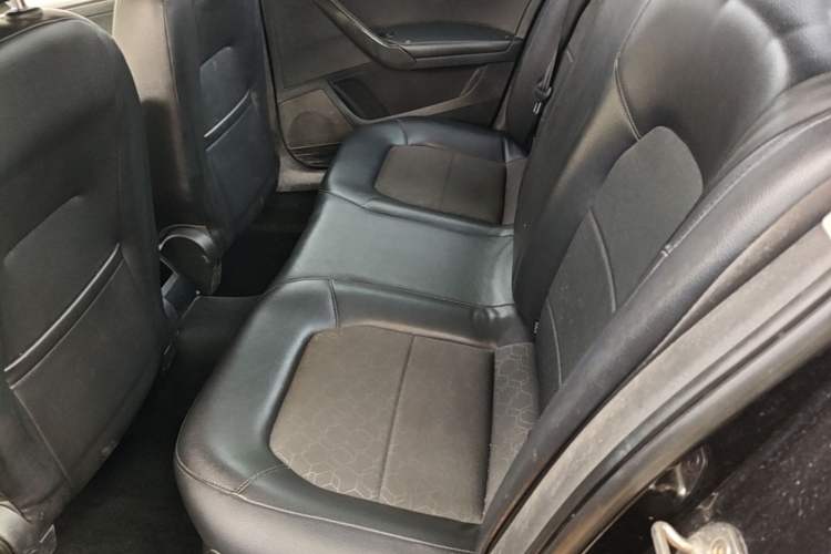 Used Volkswagen Santana 2015 1.6L Manual Comfort Edition Left Rear Seat