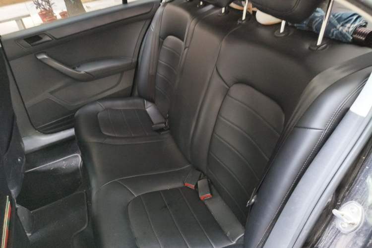 Used Volkswagen Santana 2015 1.6L Automatic Fashion Edition Left Rear Seat