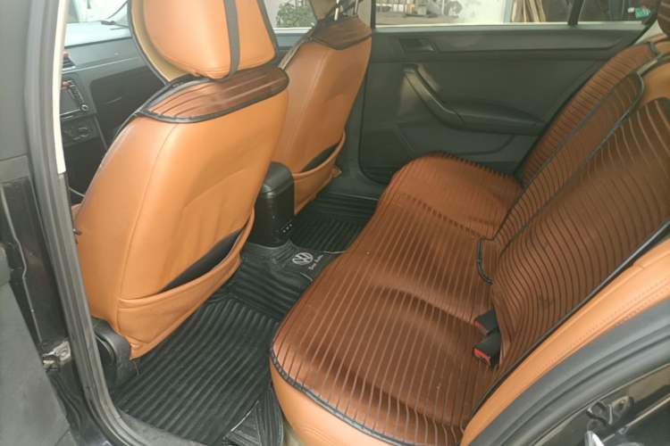 Used Volkswagen Santana 2015 1.6L Manual Fashion Edition Left Rear Seat