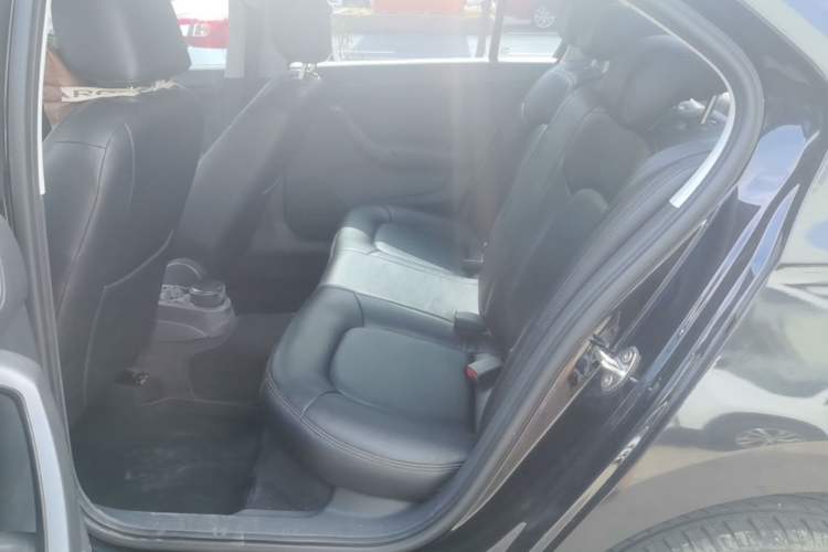 Used Volkswagen Santana 2015 1.6L Manual Fashion Edition Left Rear Seat