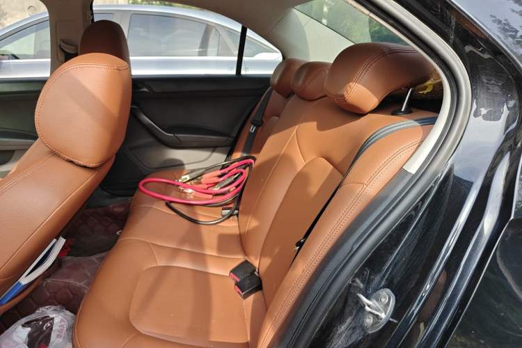 Used Volkswagen Santana 2015 1.6L Manual Fashion Edition Left Rear Seat