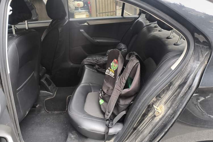 Used Volkswagen Santana 2015 1.6L Manual Comfort Edition Left Rear Seat