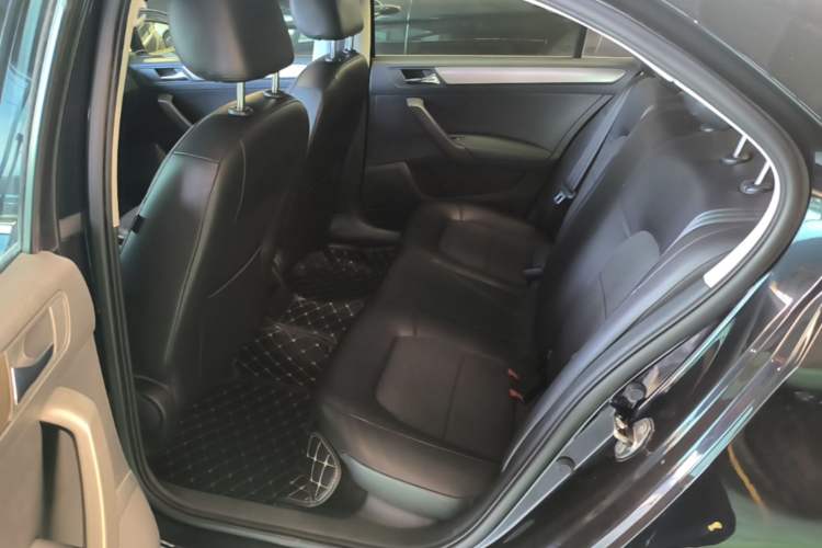 Used Volkswagen Santana 2015 1.6L Automatic Comfort Edition Left Rear Seat