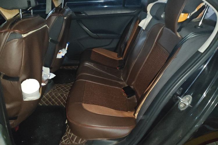 Used Volkswagen Santana 2015 1.6L Automatic Fashion Edition Left Rear Seat