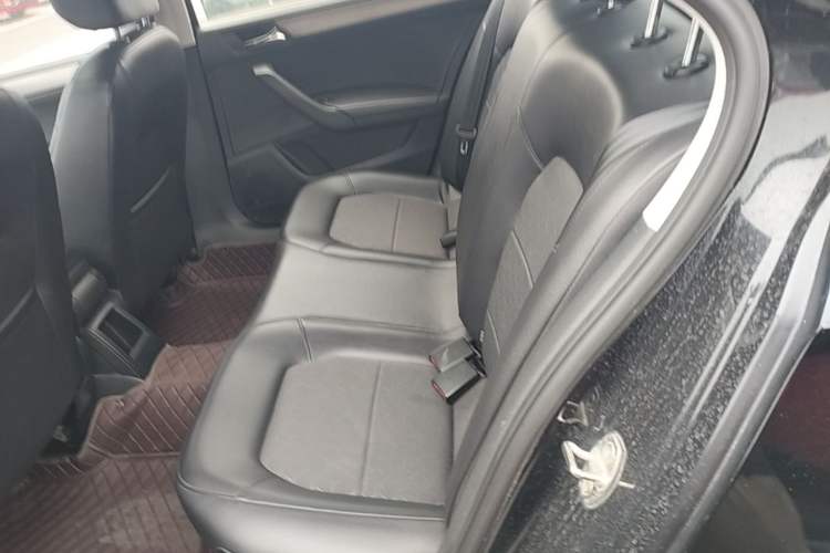Used Volkswagen Santana 2015 1.6L Manual Comfort Edition Left Rear Seat